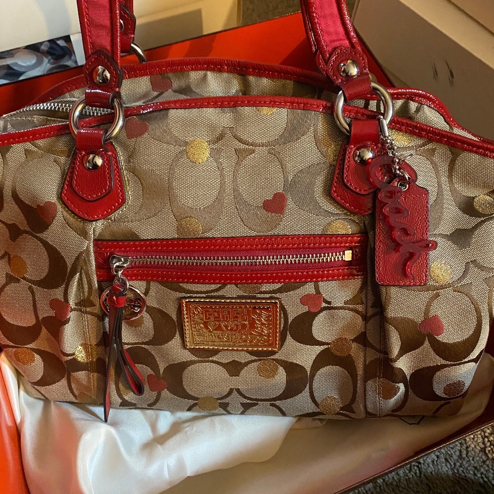 Red heart Poppy Coach bag